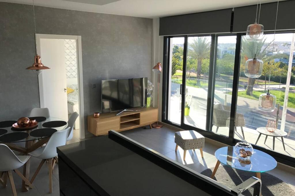 Sun Terrace Apartment Torrevieja Dış mekan fotoğraf